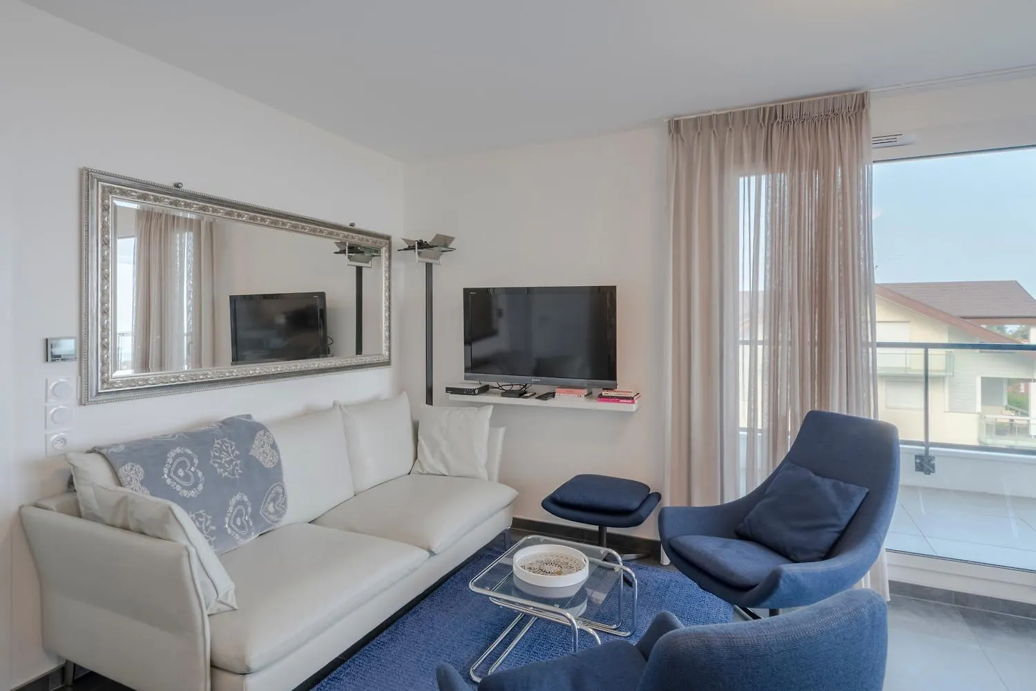 Splendid 3-Room Apartment With Panoramic View Neuvecelle 0*,  Frankrig