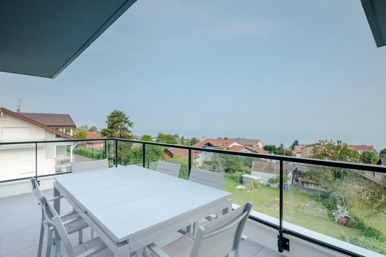 Splendid 3-Room Apartment With Panoramic View Neuvecelle